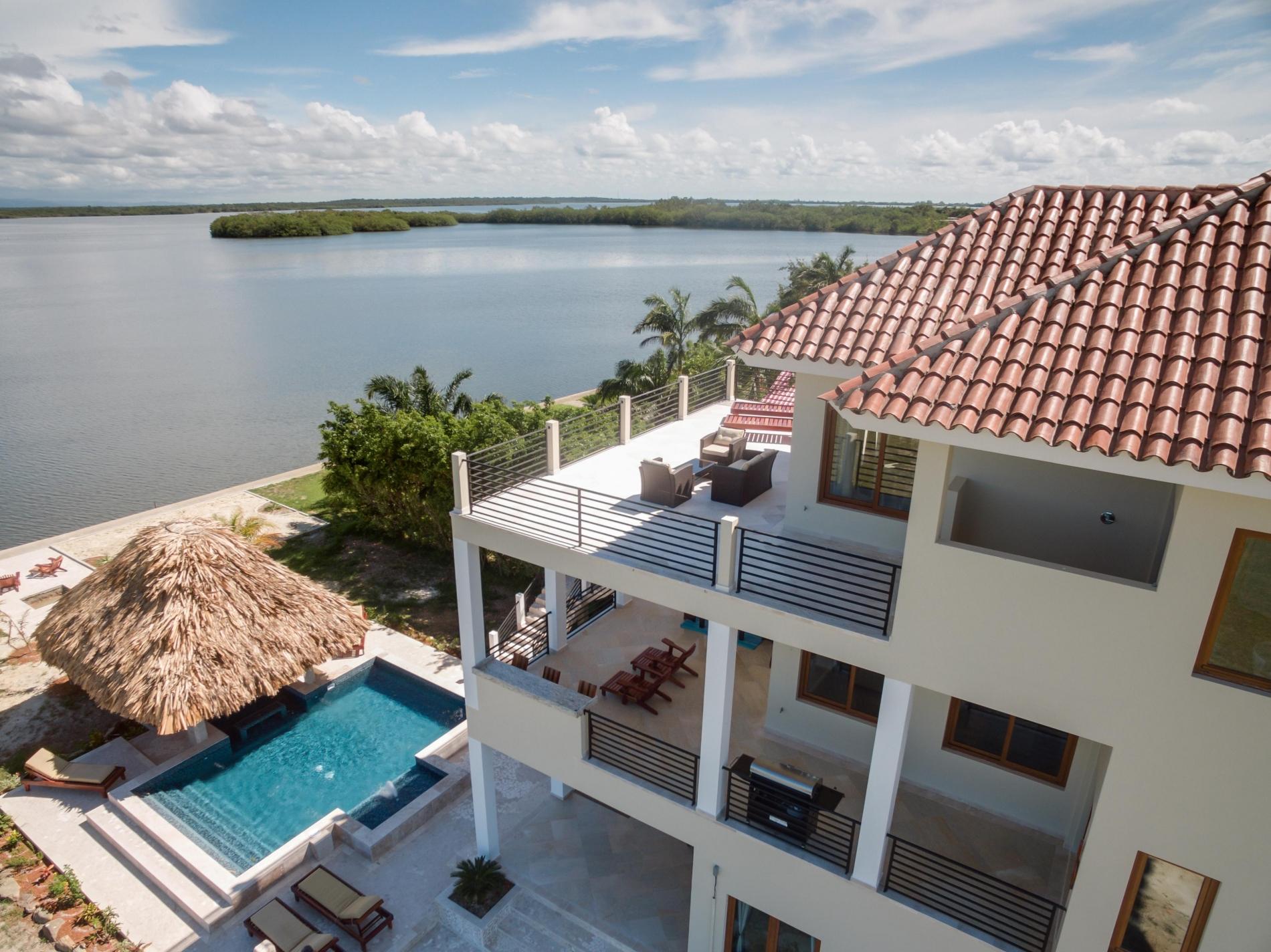 Laguna Gecko - Luxury 3-Story Waterfront Villa with Pool cover