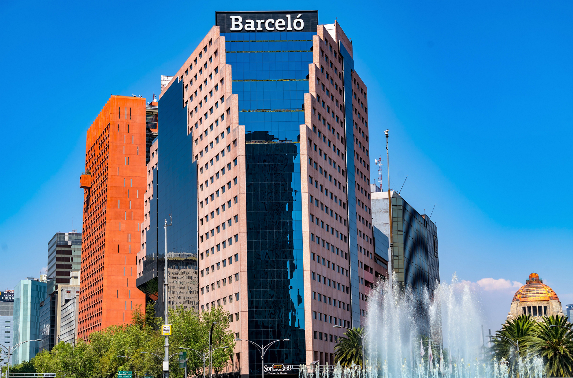 Barceló México Reforma cover
