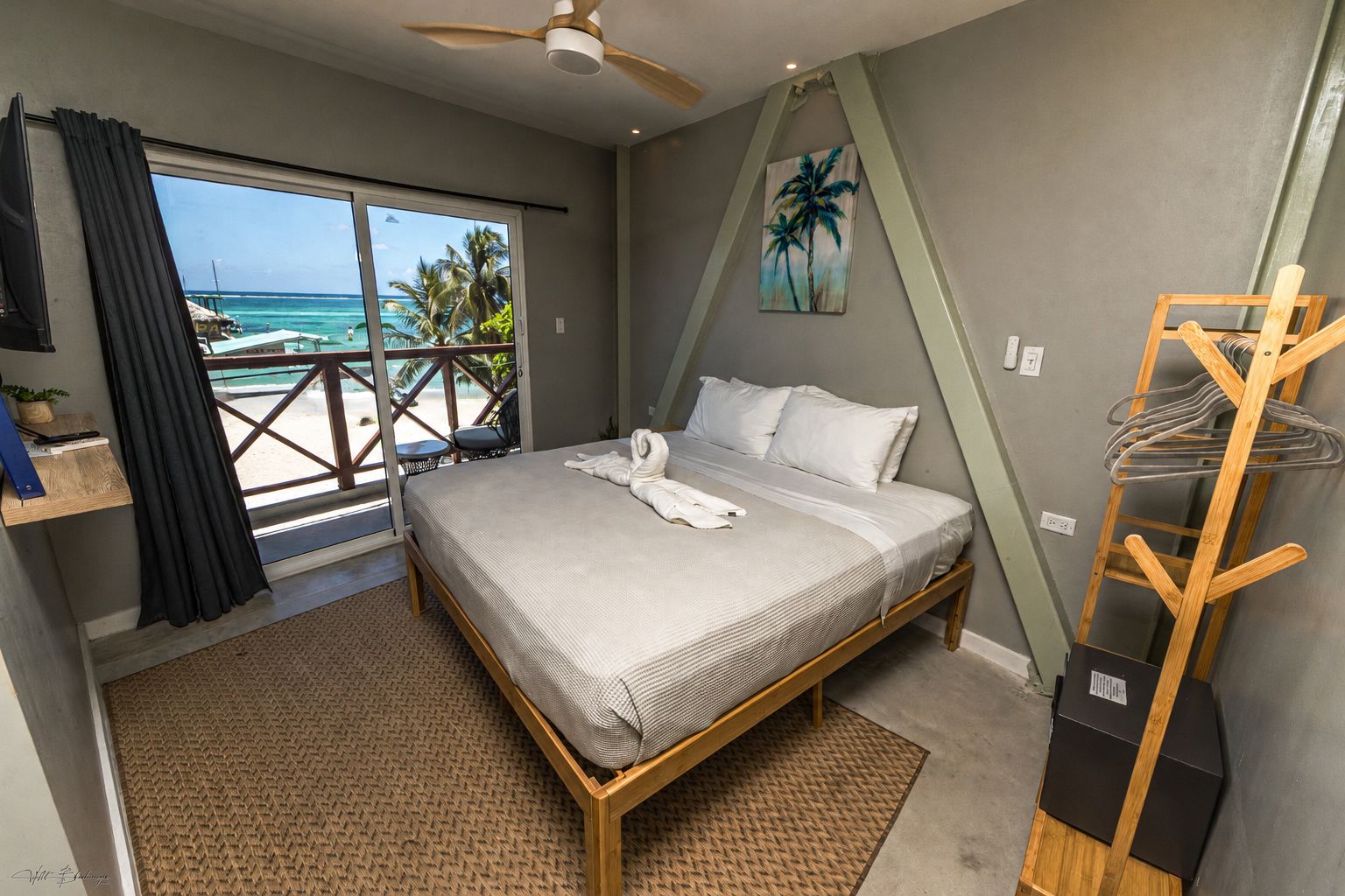 Sandbar Beachfront Restaurant and Bar gallery 11