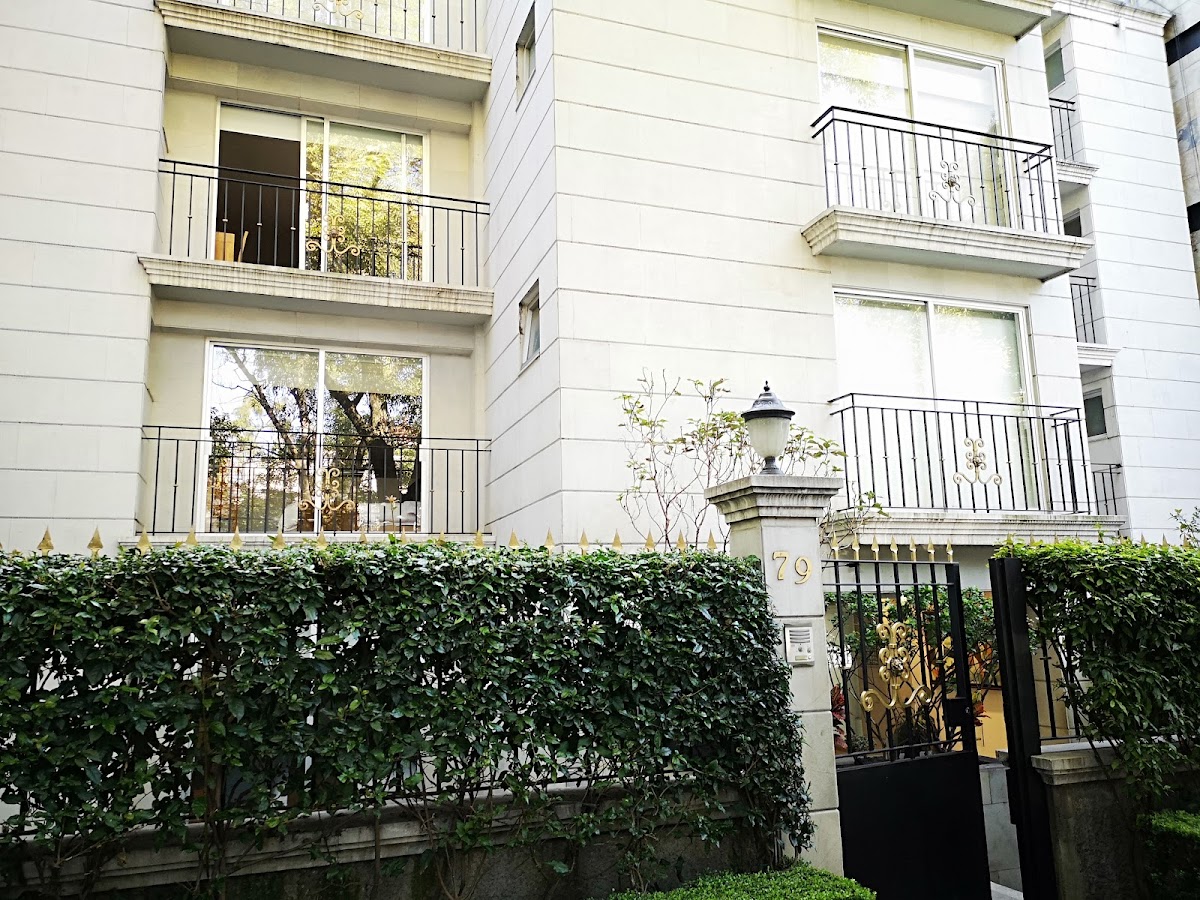Residence L'Heritage Tennyson By BlueBay cover