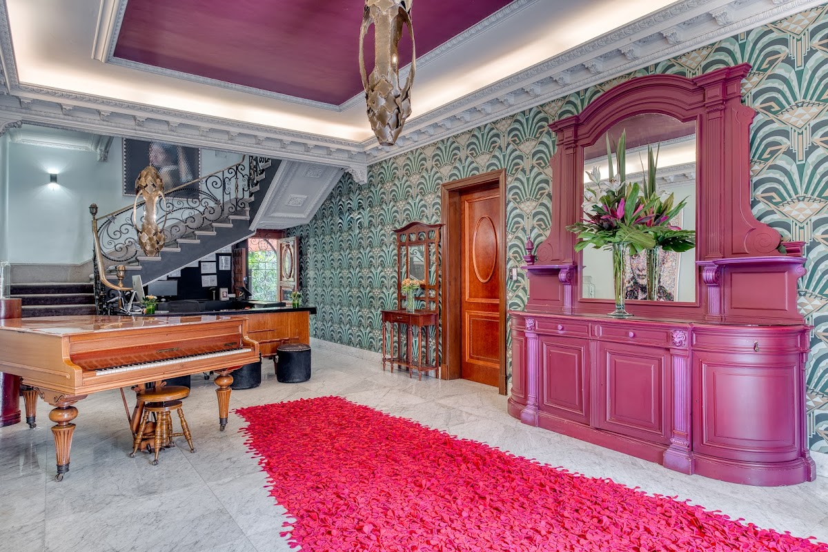 Hotel Pug Seal Polanco Anatole France gallery 7
