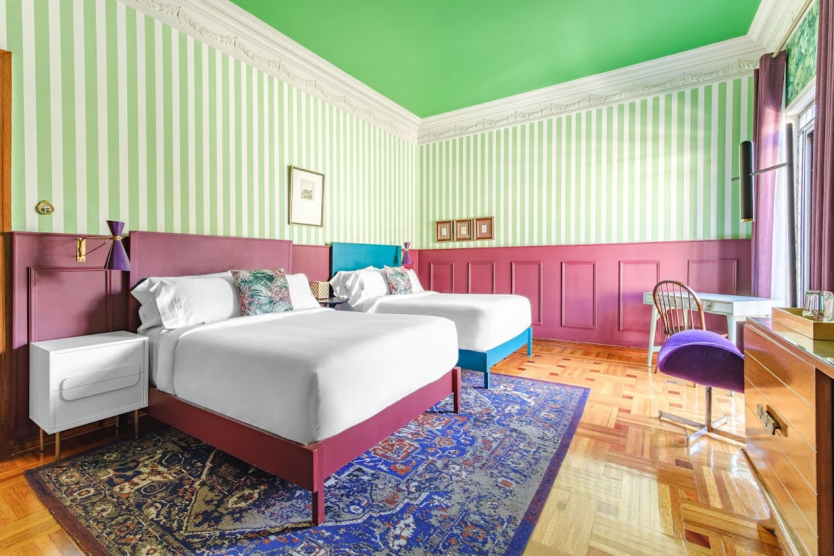 Hotel Pug Seal Polanco Anatole France gallery 8