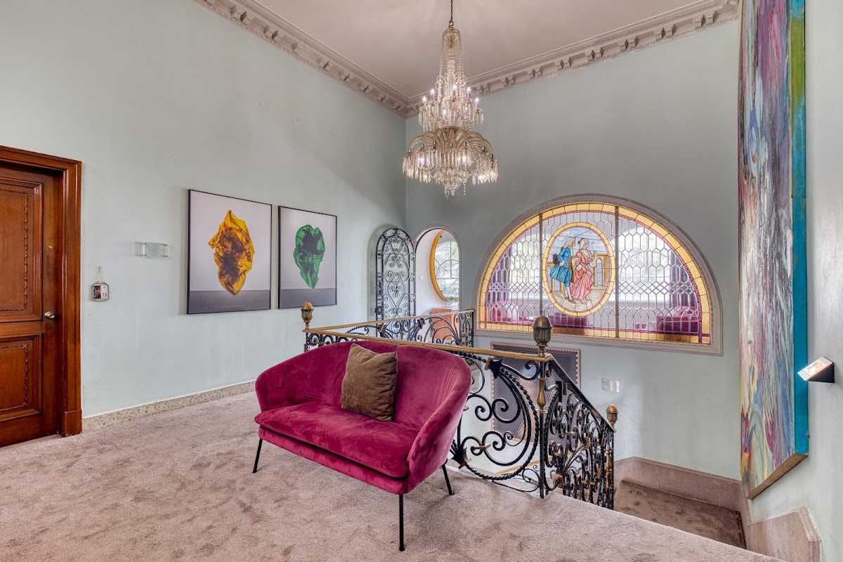 Hotel Pug Seal Polanco Anatole France gallery 9