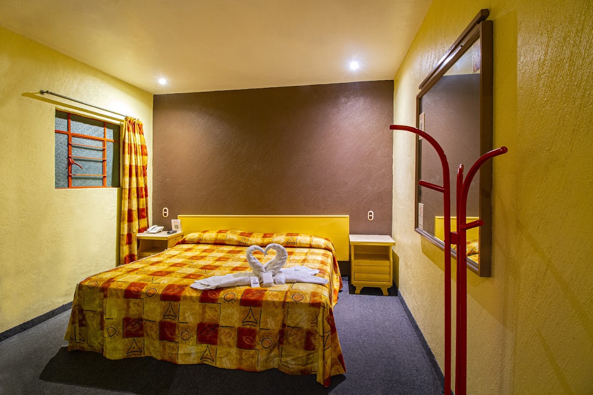 Hotel Triana gallery 3