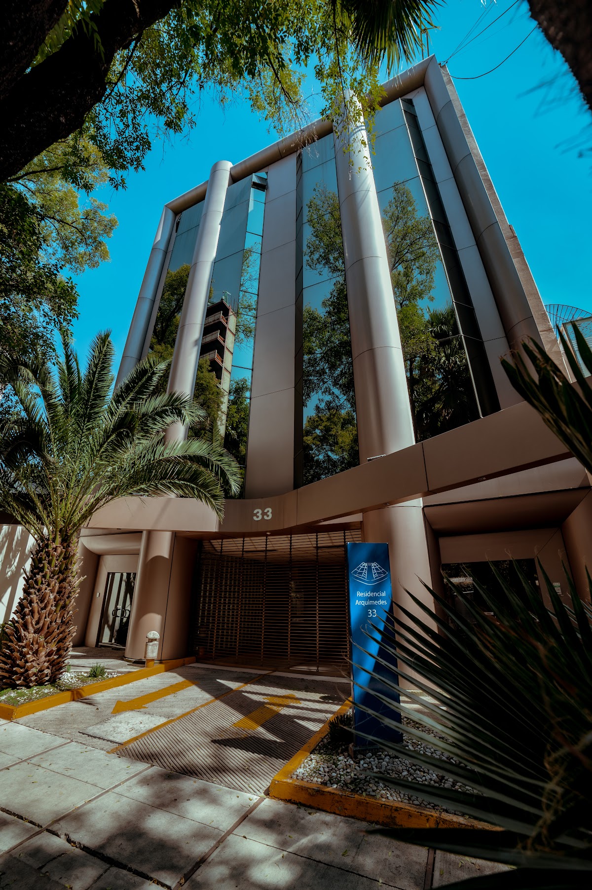 Suites Arquimedes 33 gallery 3