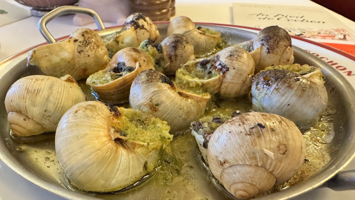 Au Pied de Cochon gallery 7