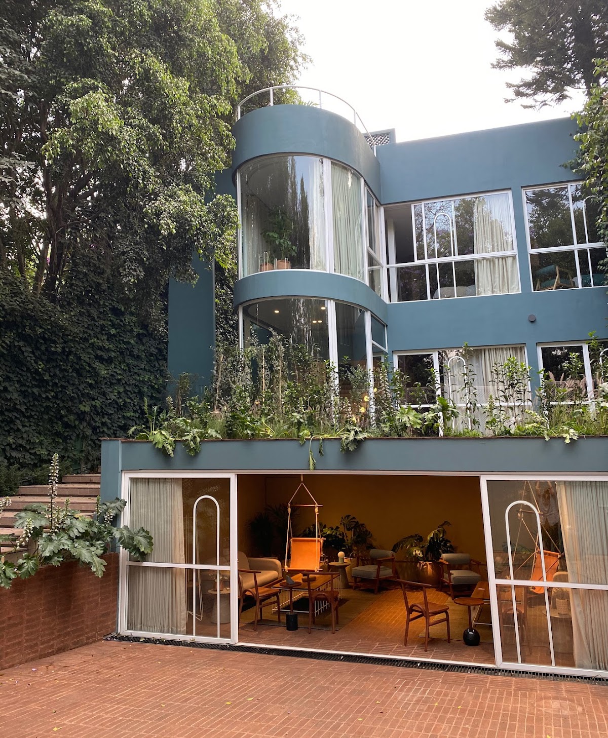 UMA casa cover