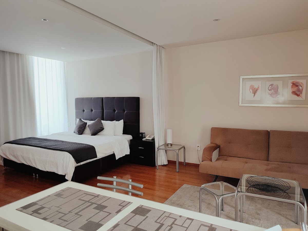 Lombardo Suites gallery 2