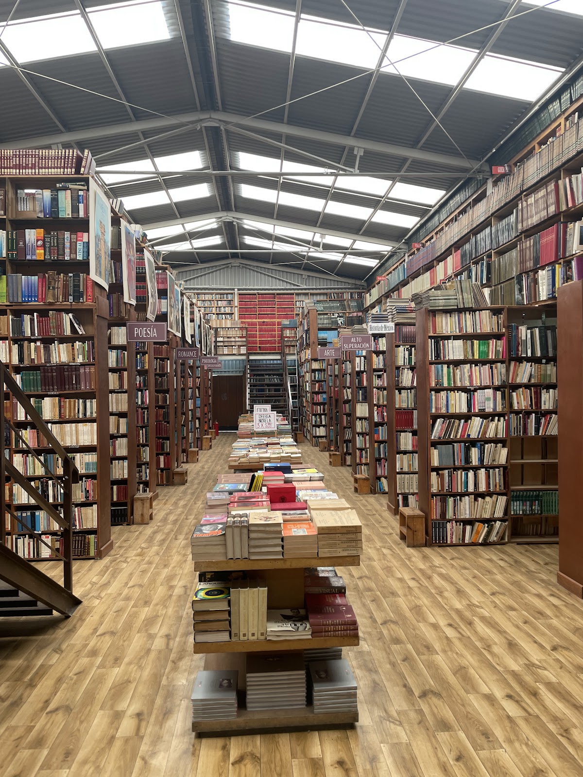 Las Tres Cruces Bookstore gallery 6