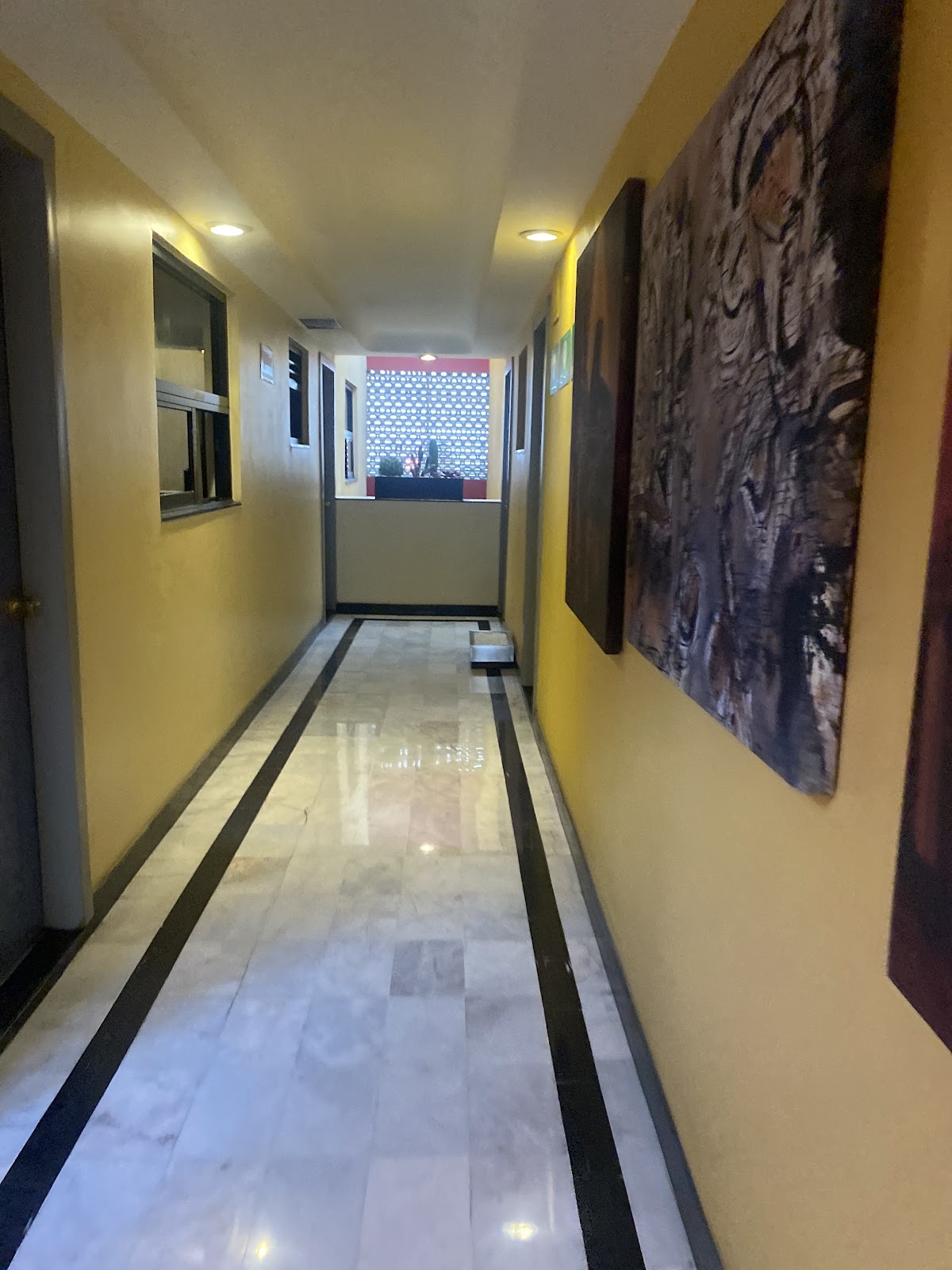Hotel Garage gallery 2