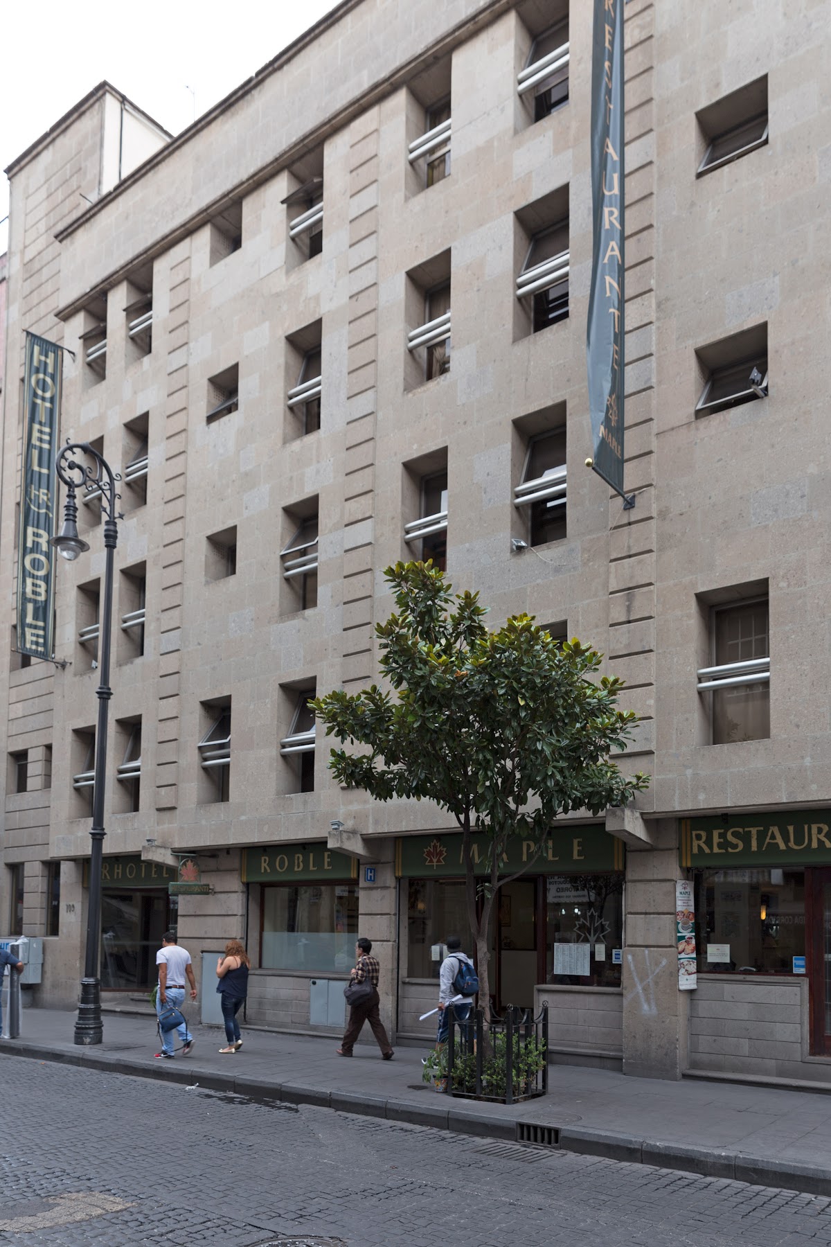 Hotel Roble gallery 4