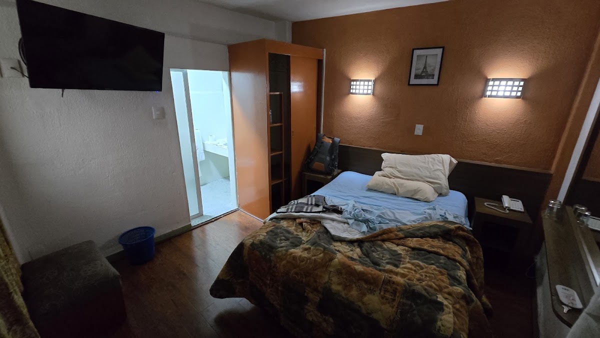 Hotel Estadio gallery 2