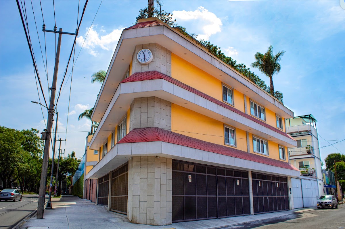Hotel La Casa Del Reloj cover