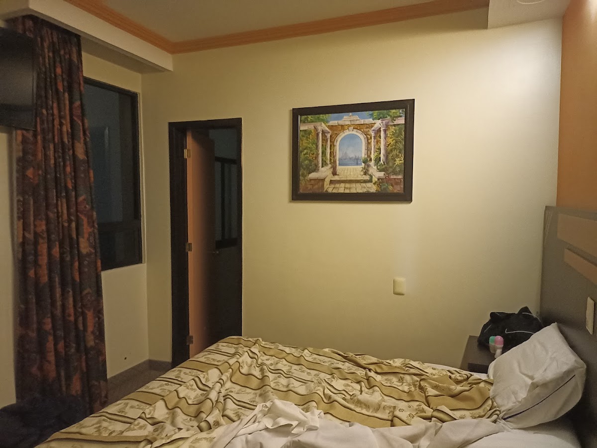 Hotel Calvin gallery 2