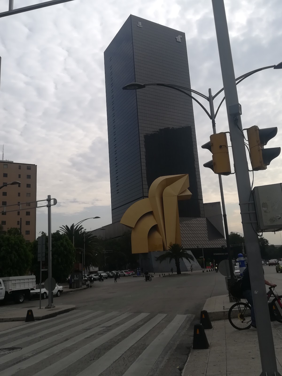 WeWork Espacio de Oficinas & Coworking gallery 2