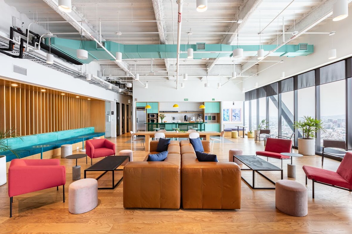 WeWork Espacio de Oficinas & Coworking gallery 3