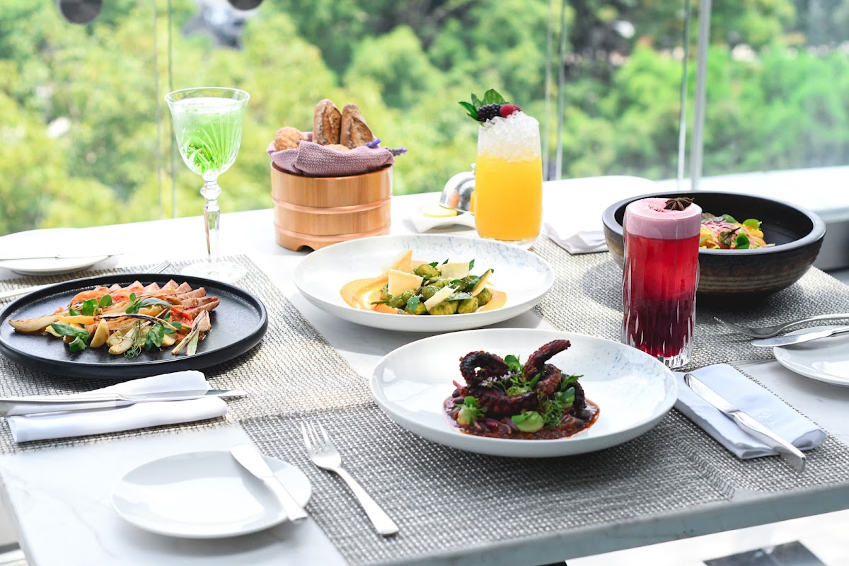 Diana Restaurant gallery 2
