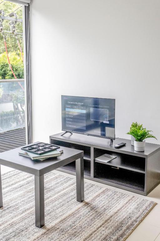 Luxury City Apartment gallery 4