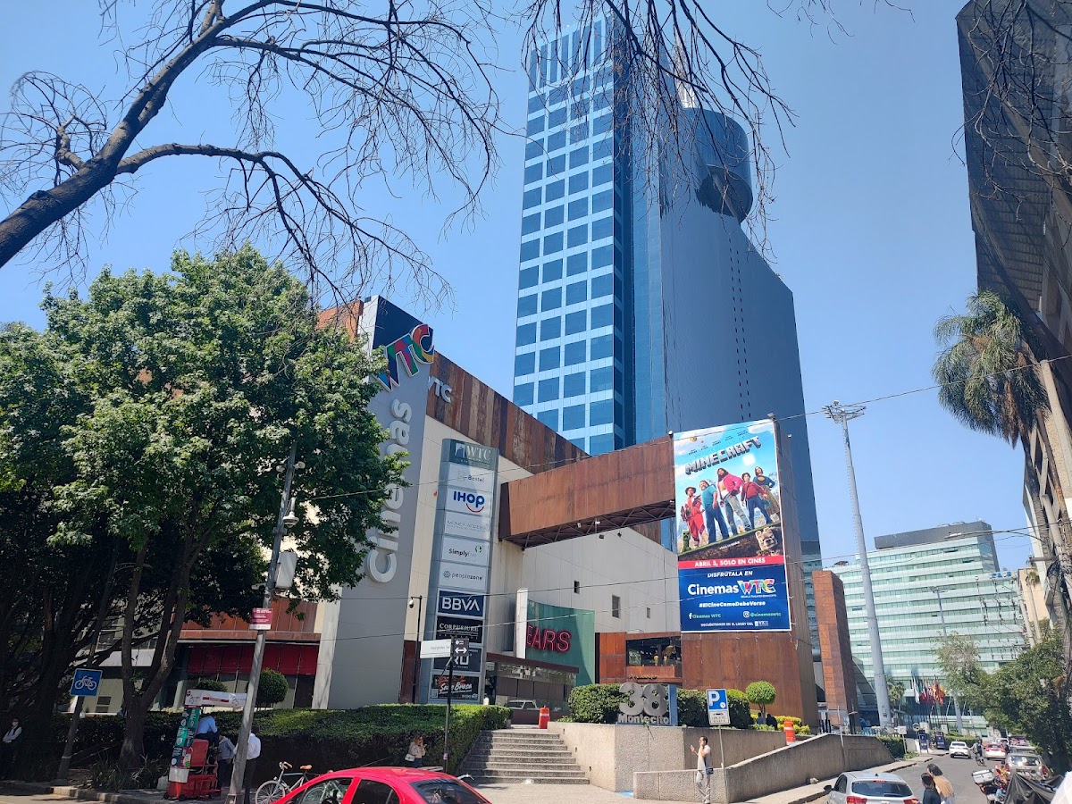 Hotel de México (1974) gallery 4