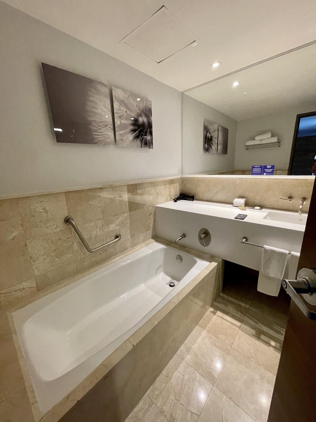 DoubleTree by Hilton Hotel México City Santa Fe gallery 4