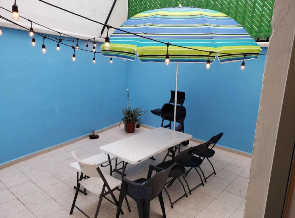 Terraza, Céntrico WTC, Condesa gallery 3