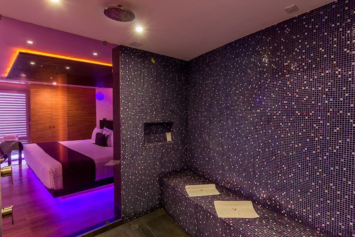 V Motel Boutique gallery 10