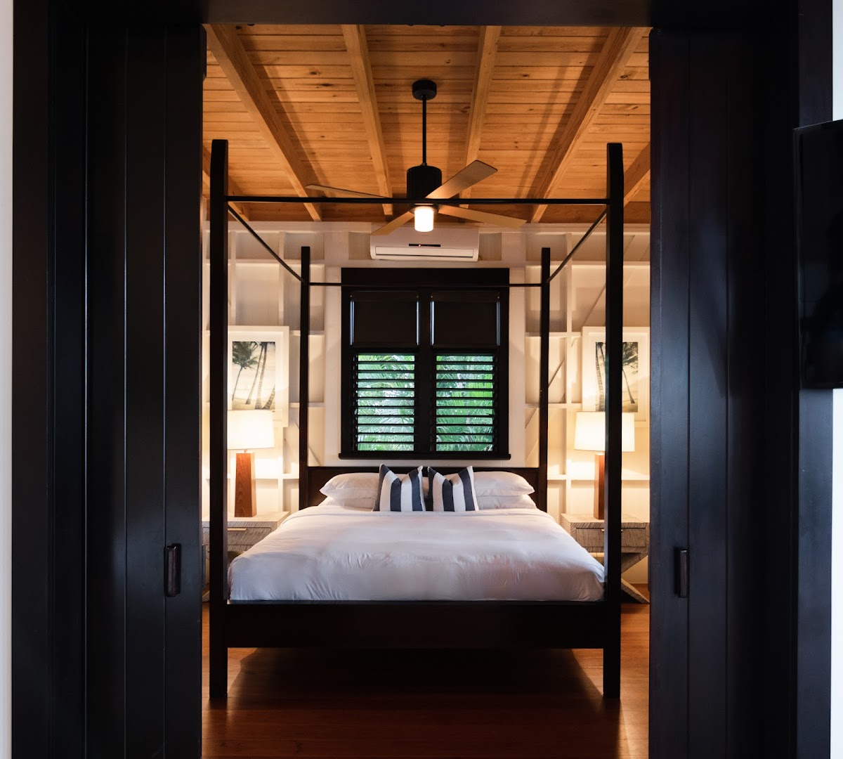 Mahogany Bay Resort & Beach Club, Curio Collection by Hilton gallery 2