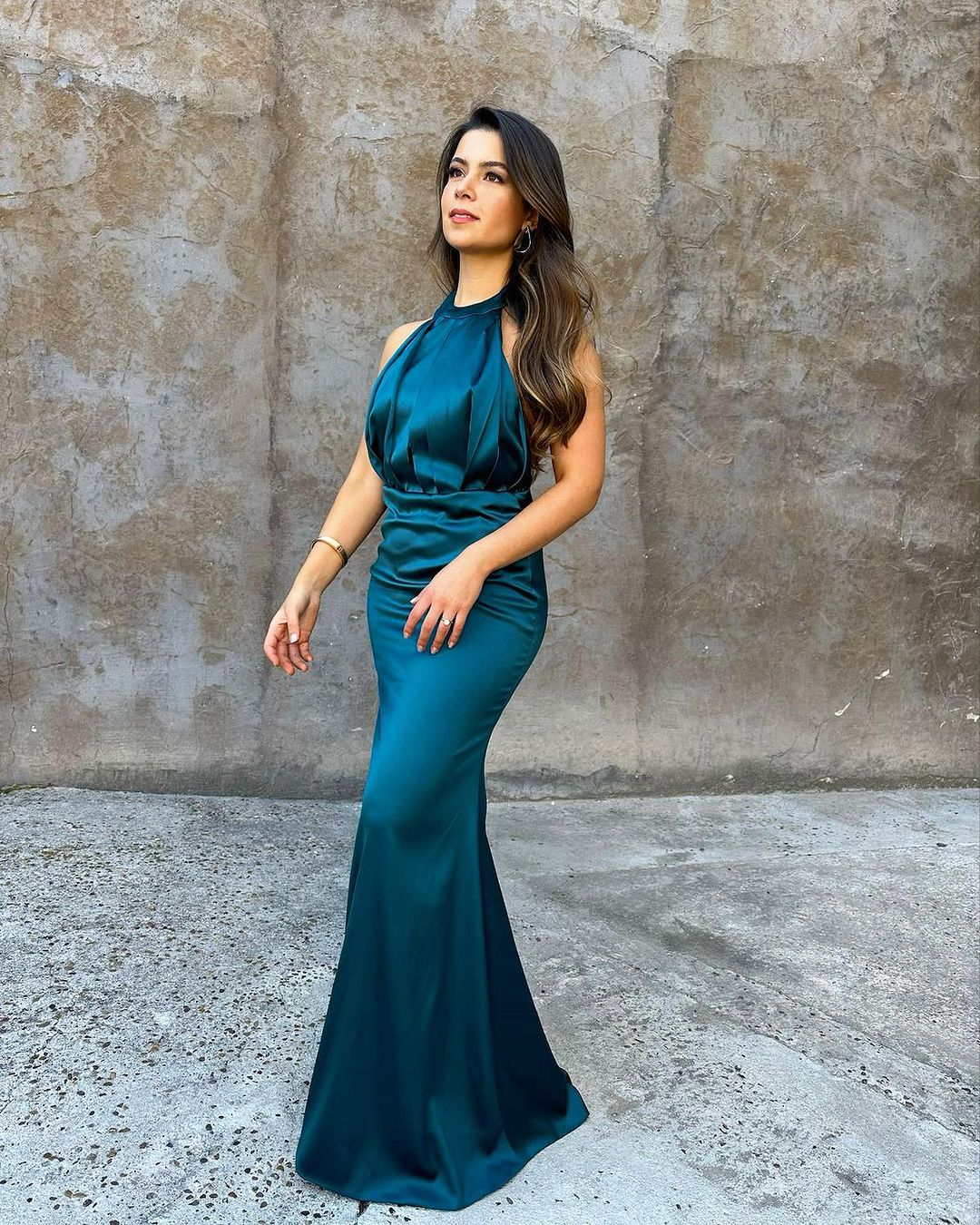 Mena | Renta de Vestidos Largos de Fiesta, Noche y Boda cover