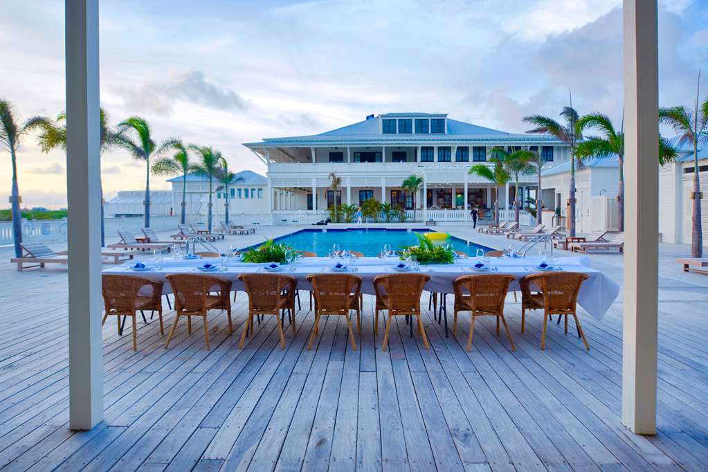 Mahogany Bay Resort & Beach Club, Curio Collection by Hilton gallery 3