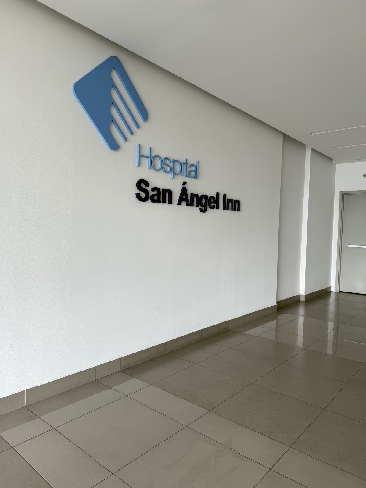 San Ángel Inn University Hospital gallery 10