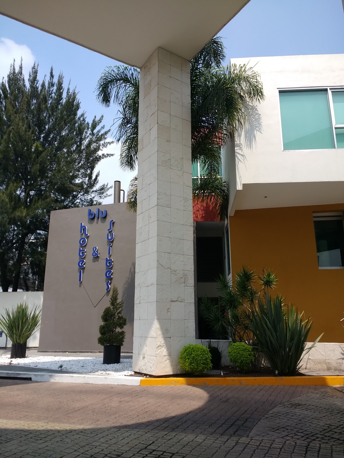 Blu Hotel & Suites gallery 6