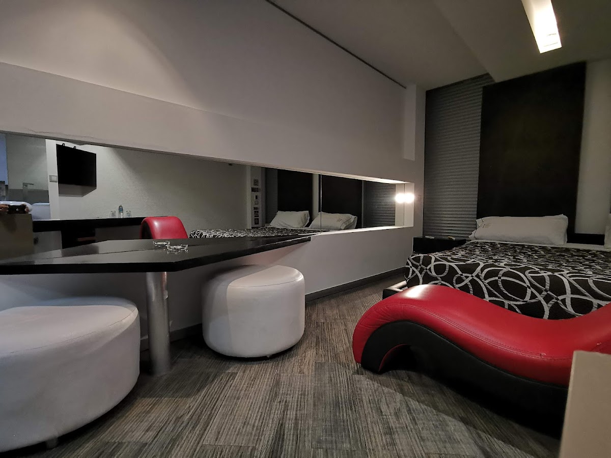 Blu Hotel & Suites gallery 8