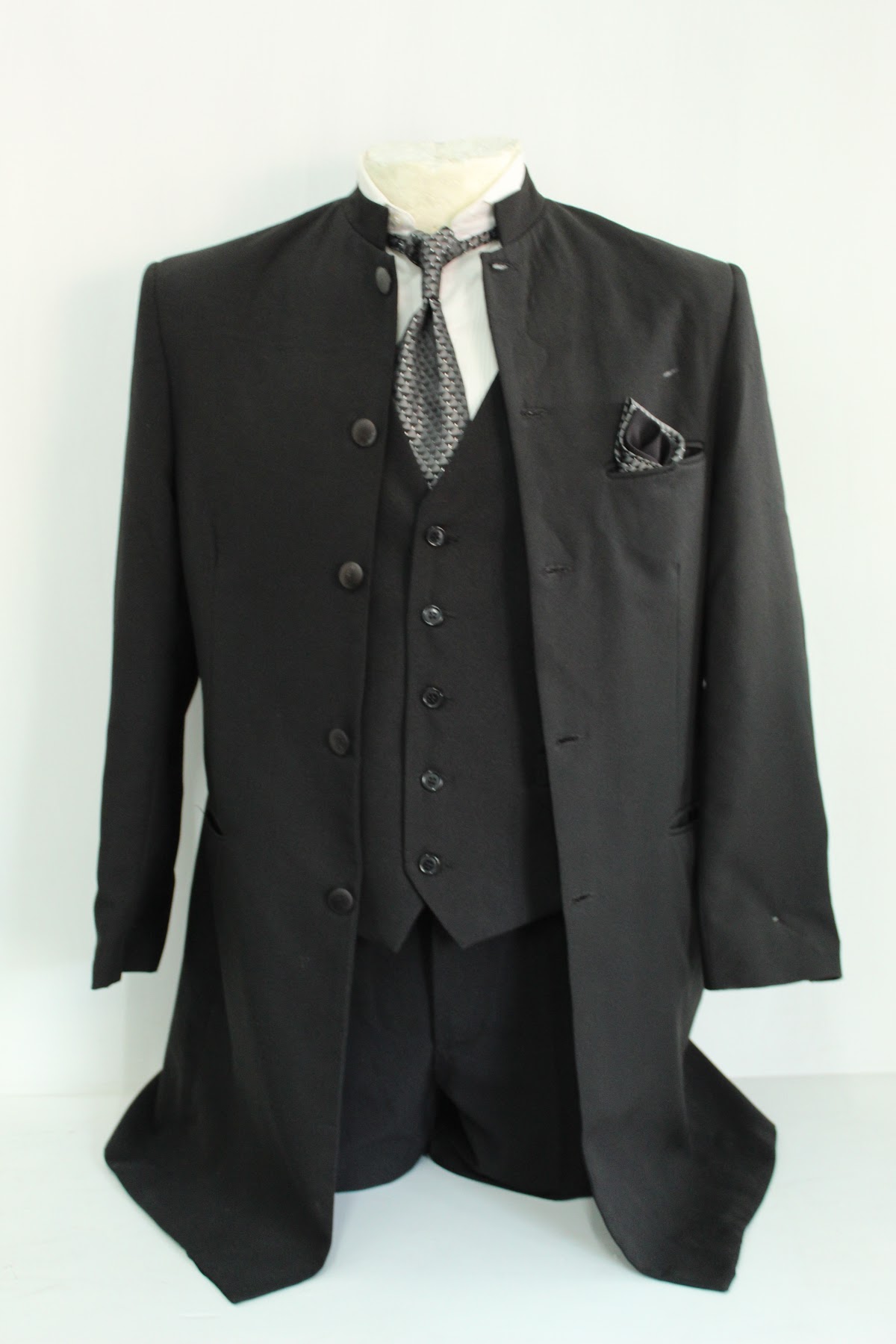 Elegance Smokings gallery 9