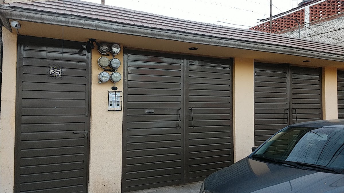Hospedaje Residence cover