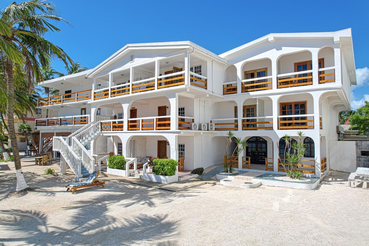 Corona Del Mar Hotel cover