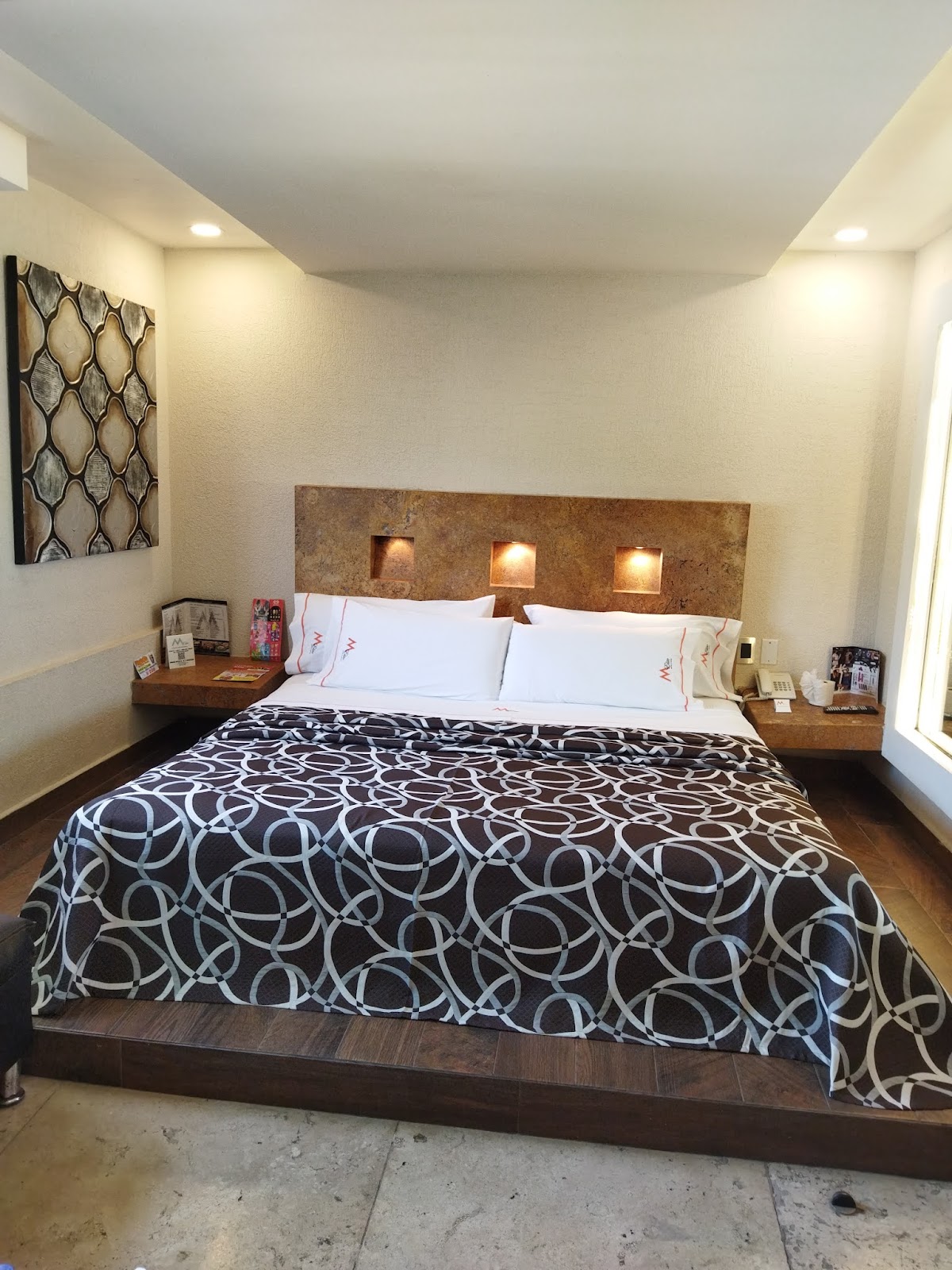 M Elite Orange Motel gallery 2
