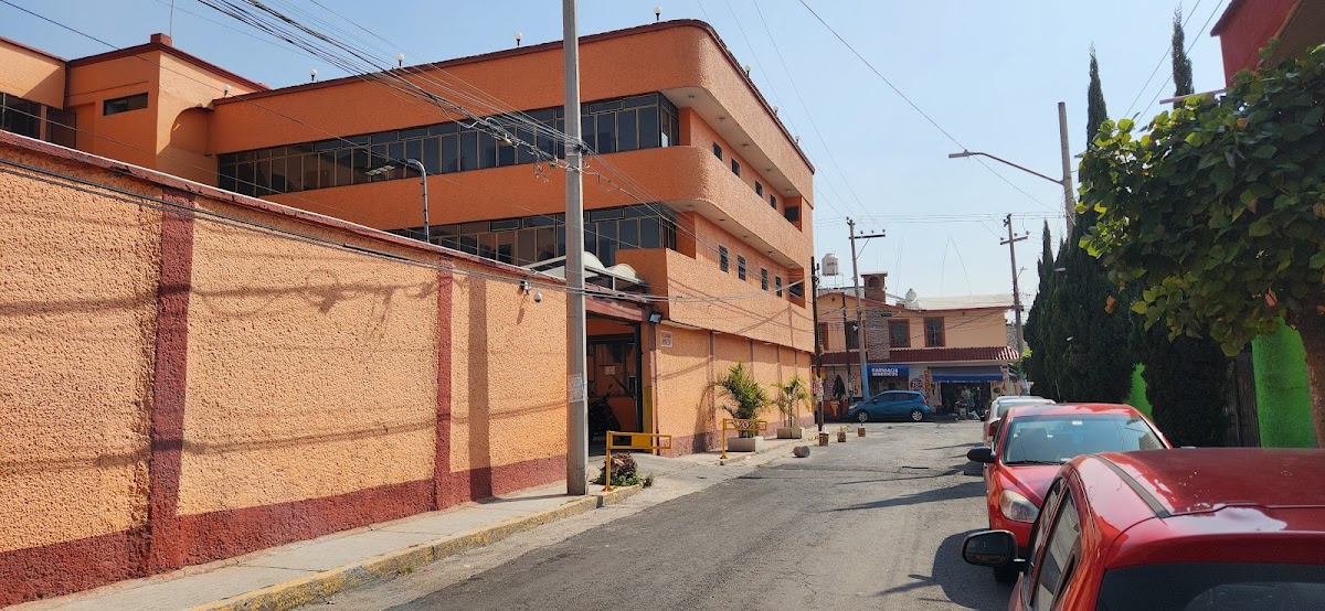 Plaza Las Torres gallery 4