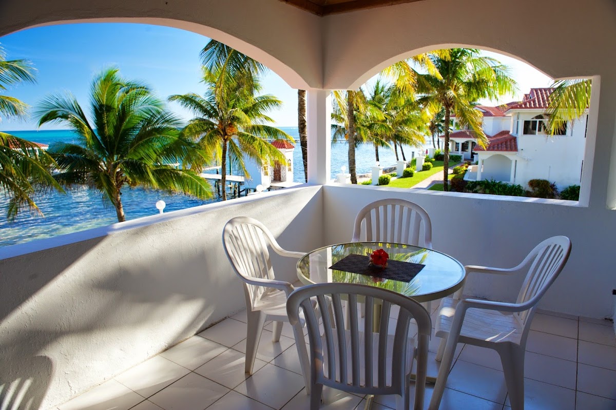 Isla Bonita Yacht Club gallery 6