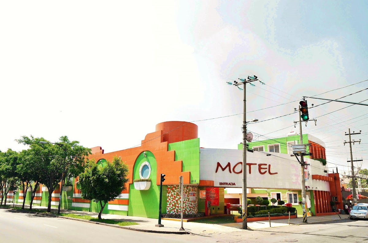 Éxtasis Motel Suites gallery 4
