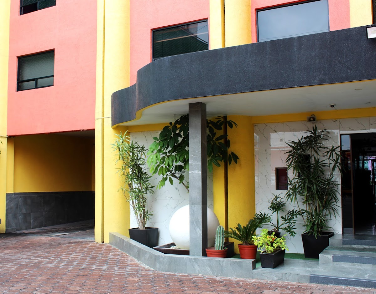 Hotel Rossel Plaza cover
