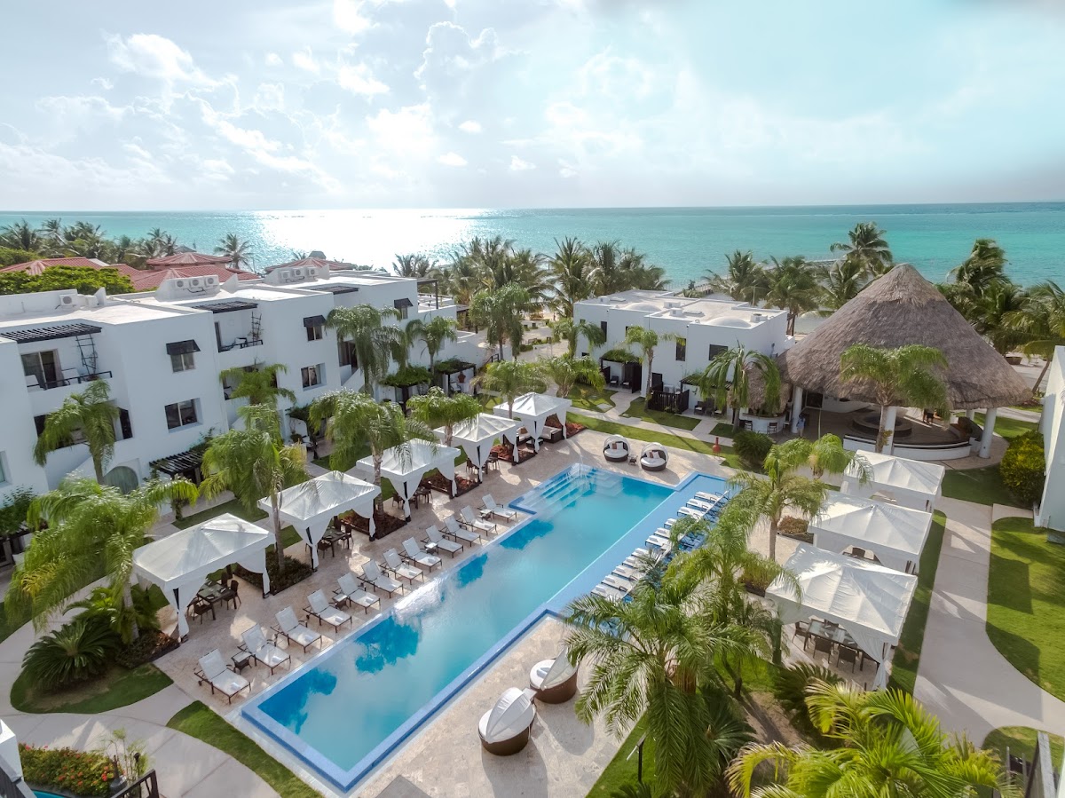 Las Terrazas Resort &amp; Residences gallery 1