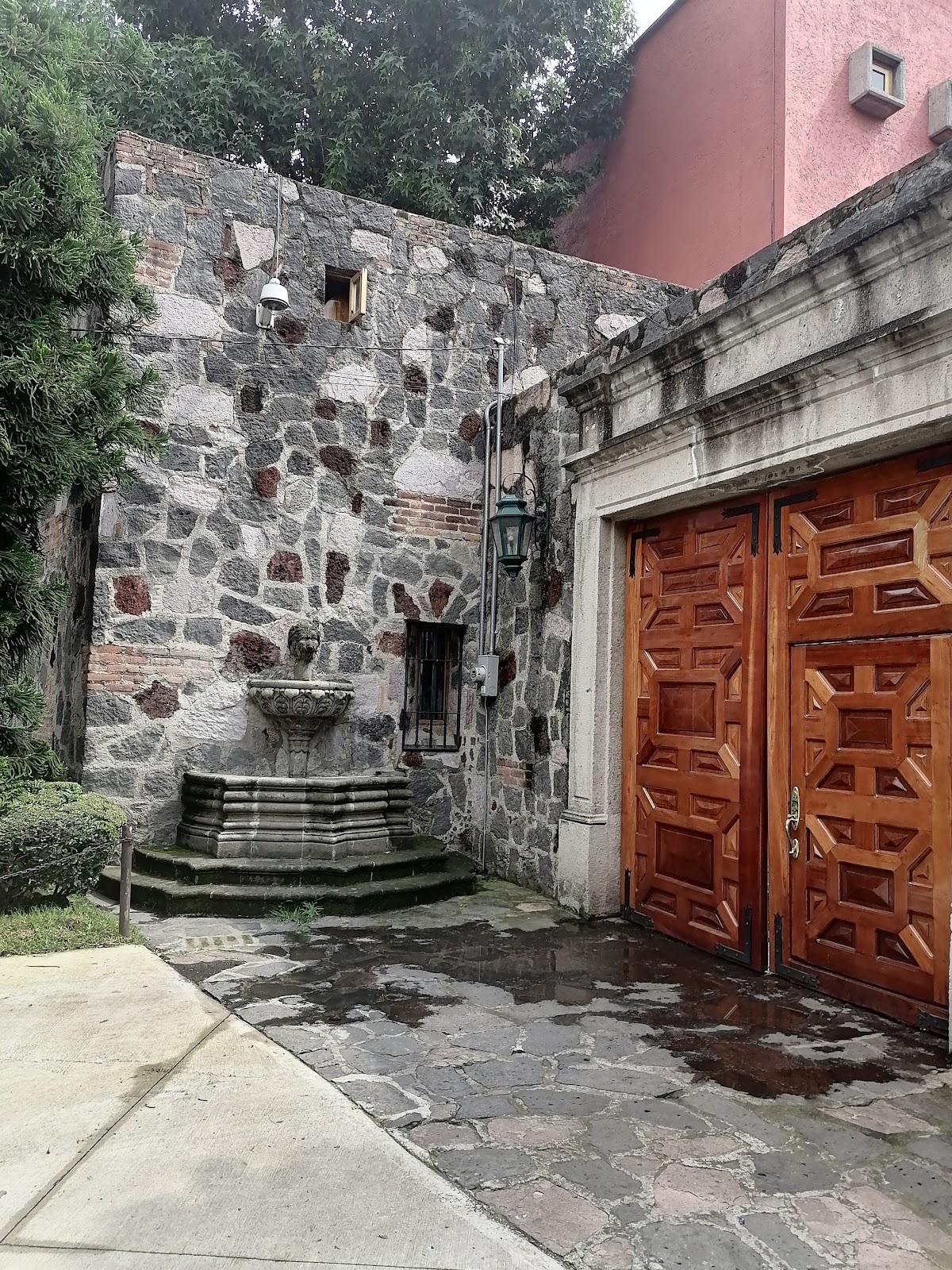 Guadalupe Inn cover