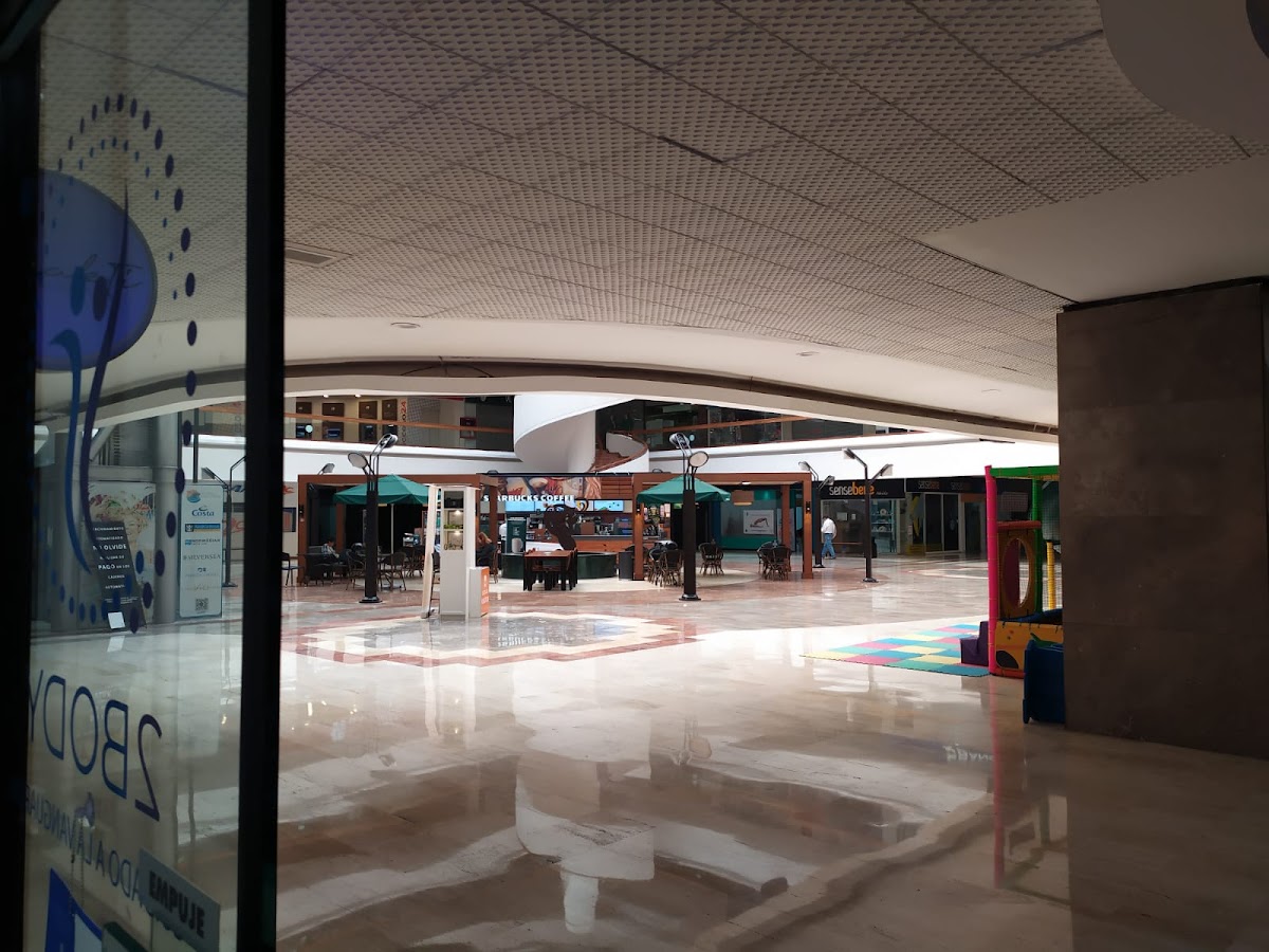 2Body Plaza Inn gallery 4