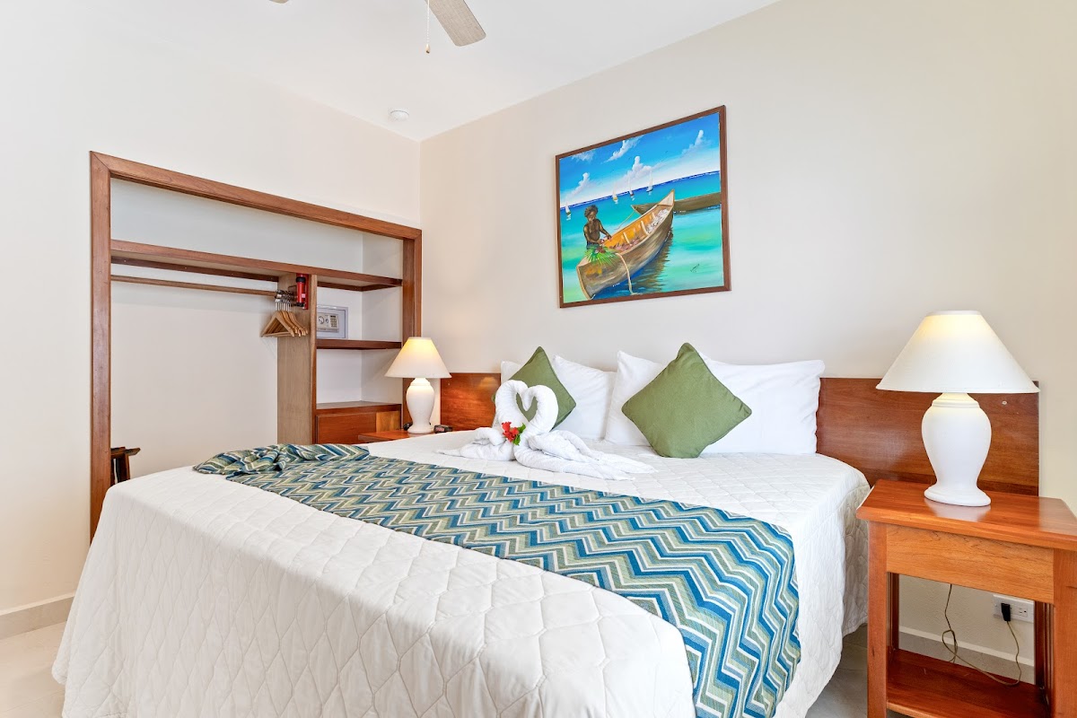 Sunbreeze Suites gallery 2