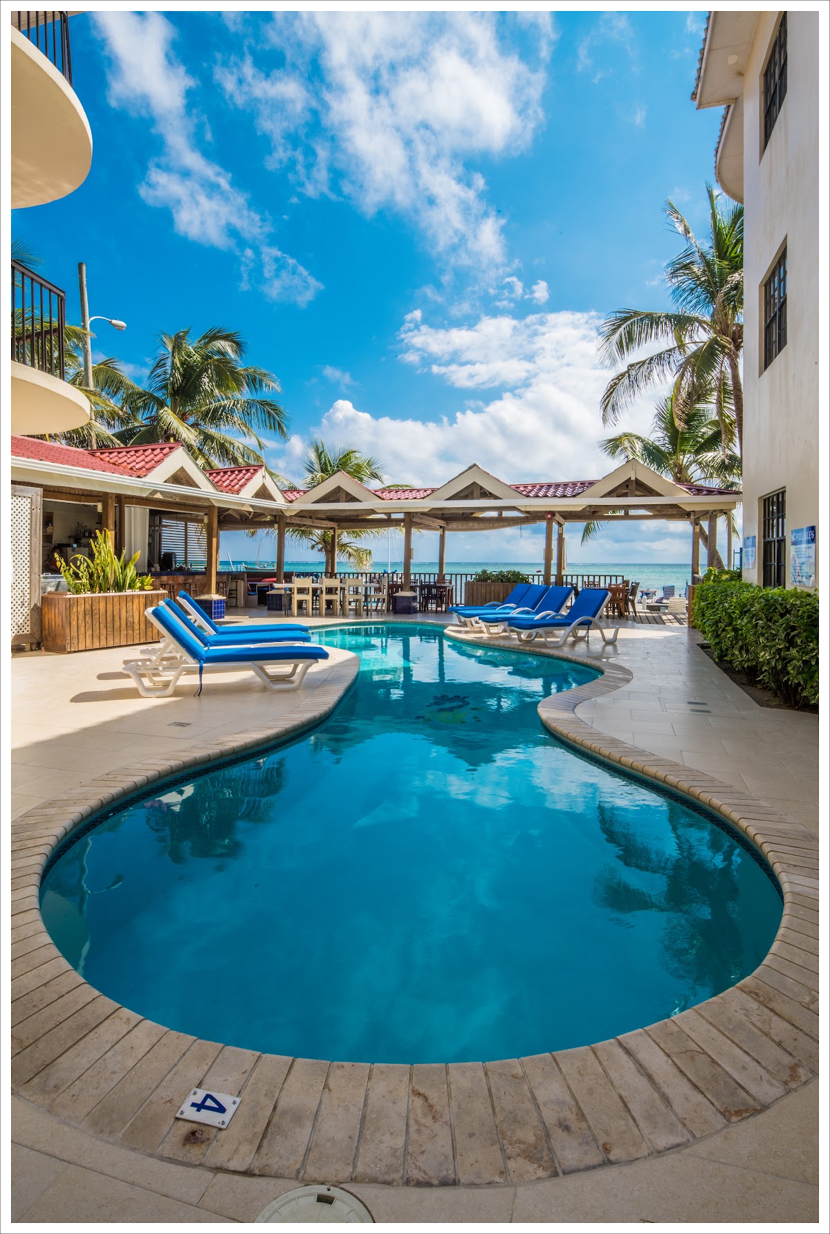 Sunbreeze Suites gallery 5