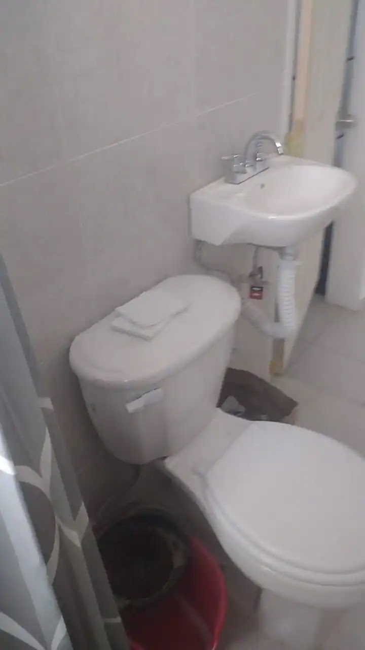 Hostal a 5 minutos Foro Sol Palacio Deportes Aeropuerto Mochileros gallery 5
