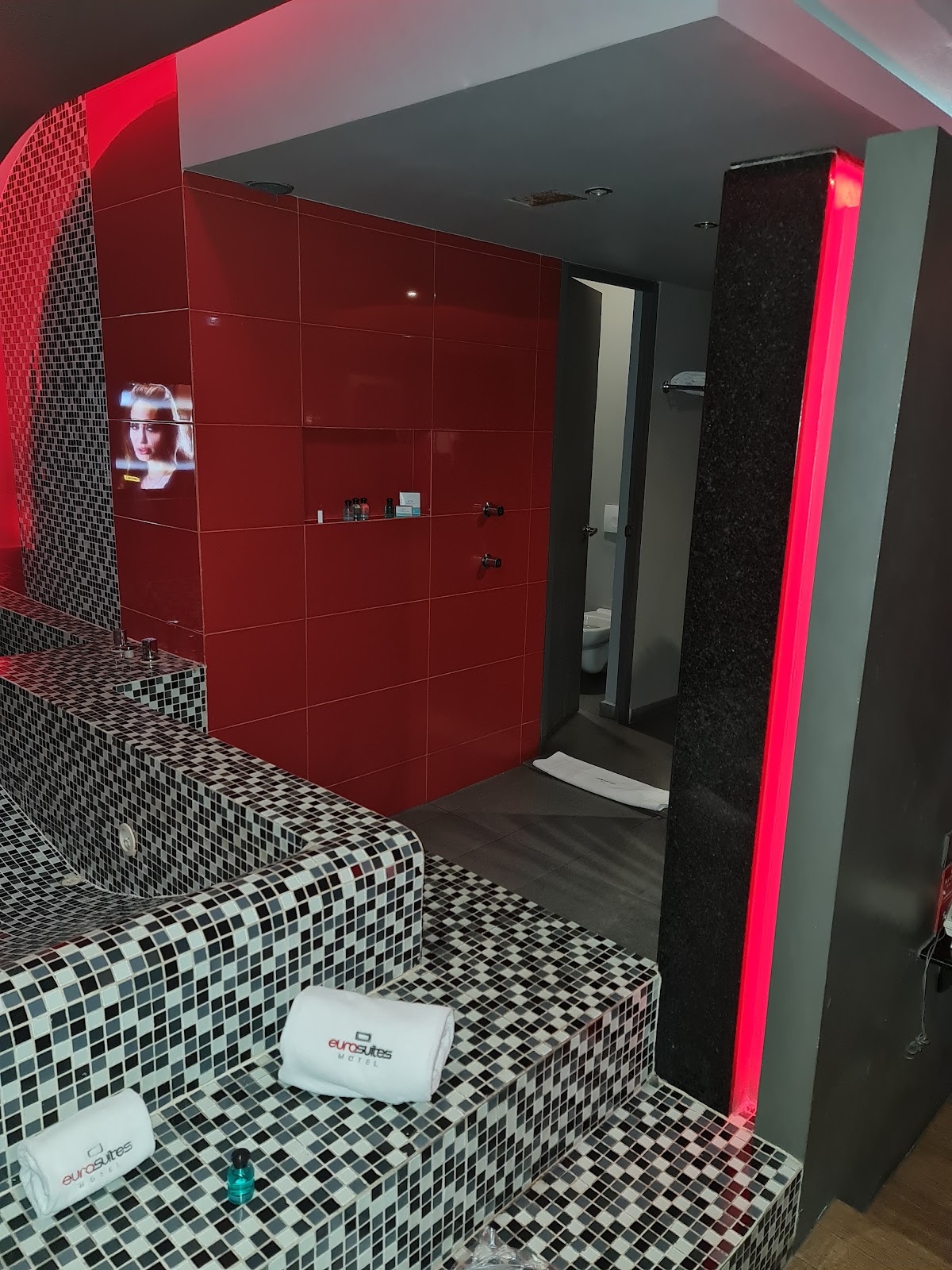 Eurosuites Motel gallery 8