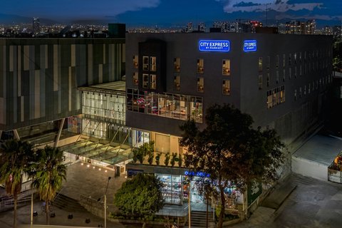 City Express by Marriott Ciudad De México La Raza cover