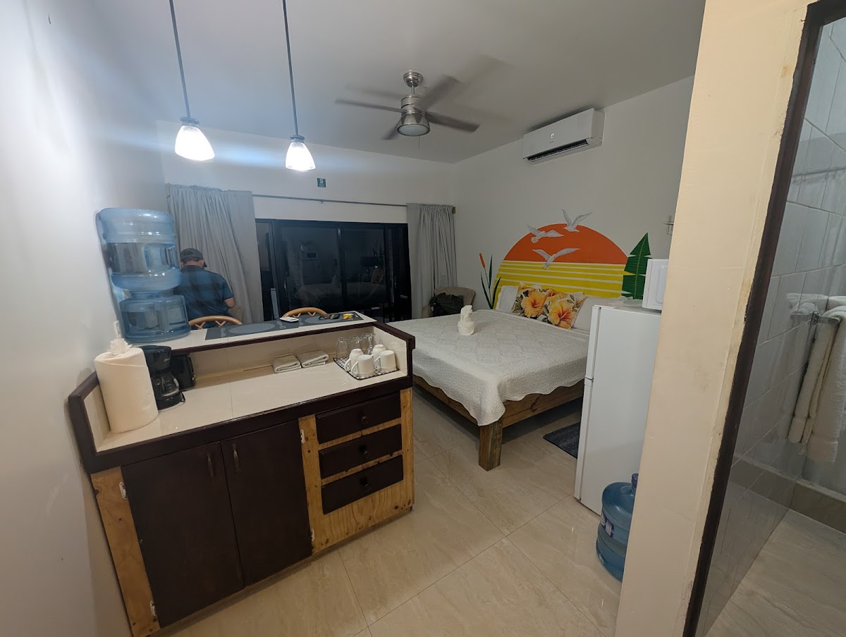 Captain Robby's Beach House gallery 9