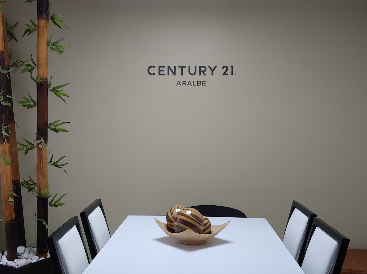 Century 21 Aralbe gallery 4
